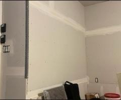 SPACKLING AND PAINT - ONE GARAGE AND ONE ROOM