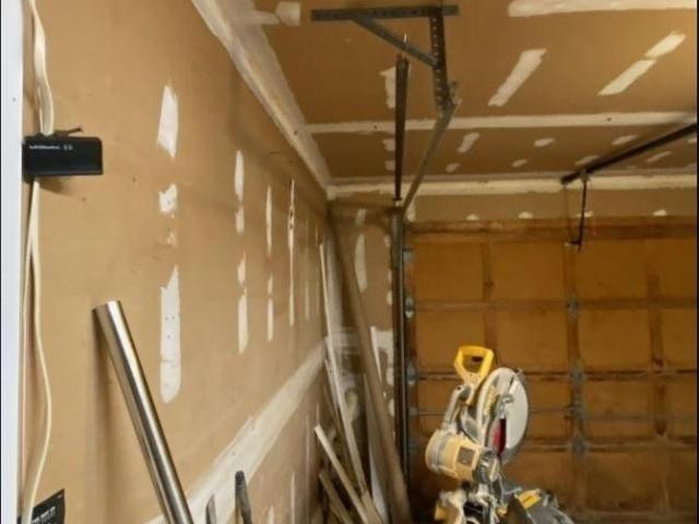 drywall work-top finish spackle in